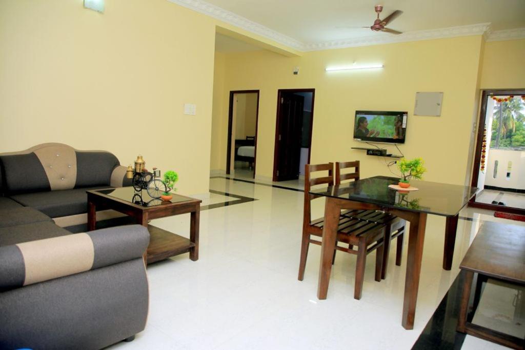 Mp Villa - Lovely Furnished Appartment Puduccseri Kültér fotó