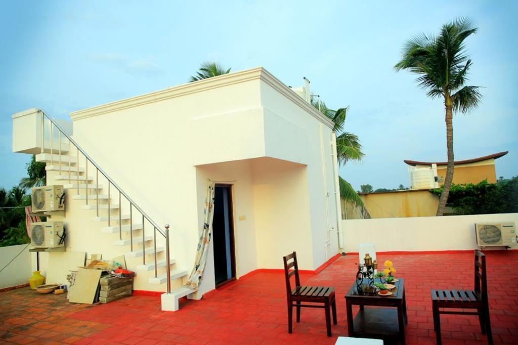 Mp Villa - Lovely Furnished Appartment Puduccseri Kültér fotó
